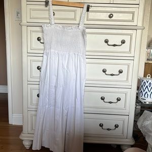 Beautiful topshop dress with cut out detail in back